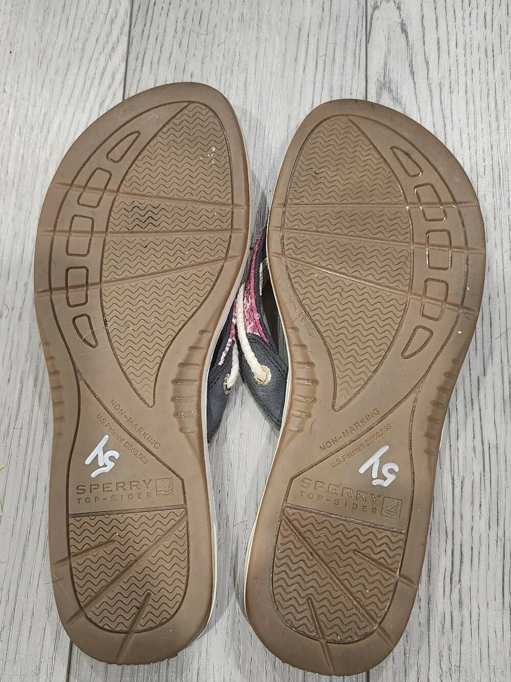 Sperry Women’s Pink Patterned Rope-Trim Thong Sandals